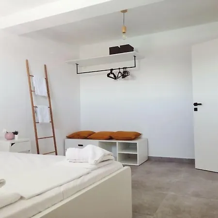 Apartmán Laura_sea View Apartment_1 With Swimming Pool *